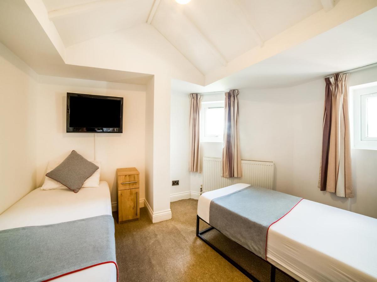Oyo Tamtam Acton Hotel Лондон Екстер'єр фото