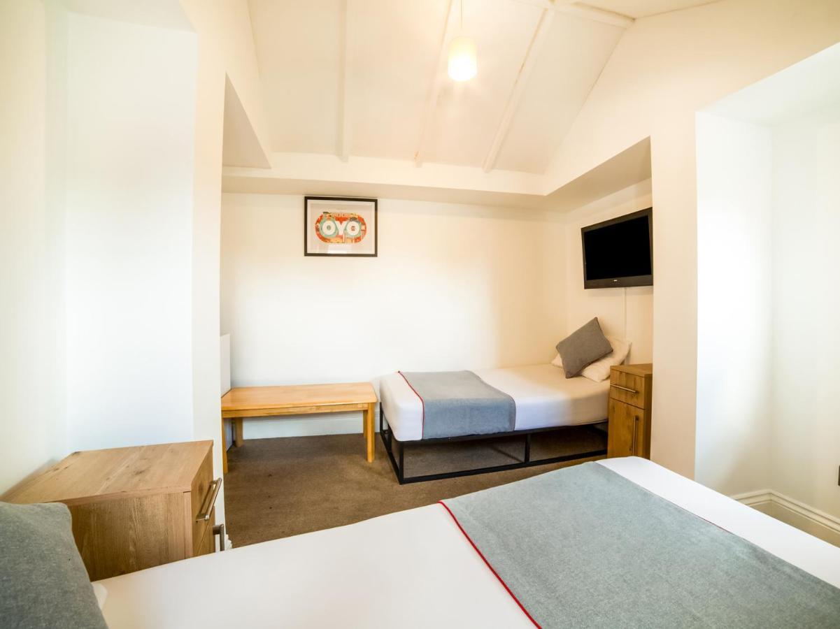 Oyo Tamtam Acton Hotel Лондон Екстер'єр фото