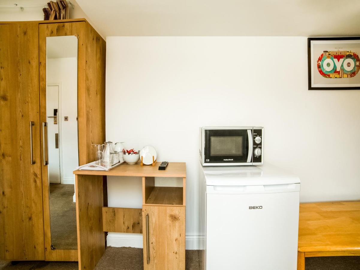 Oyo Tamtam Acton Hotel Лондон Екстер'єр фото