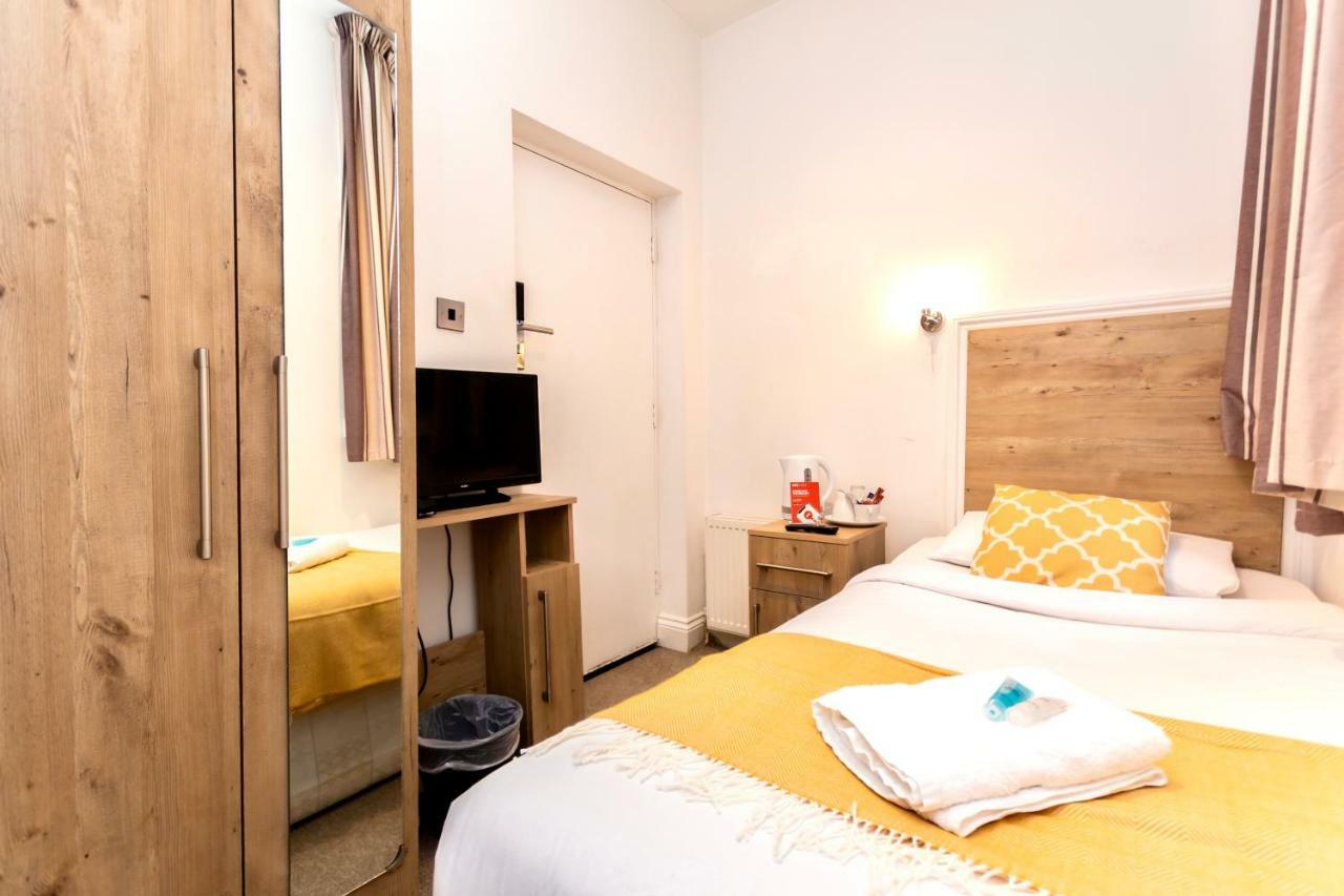 Oyo Tamtam Acton Hotel Лондон Екстер'єр фото