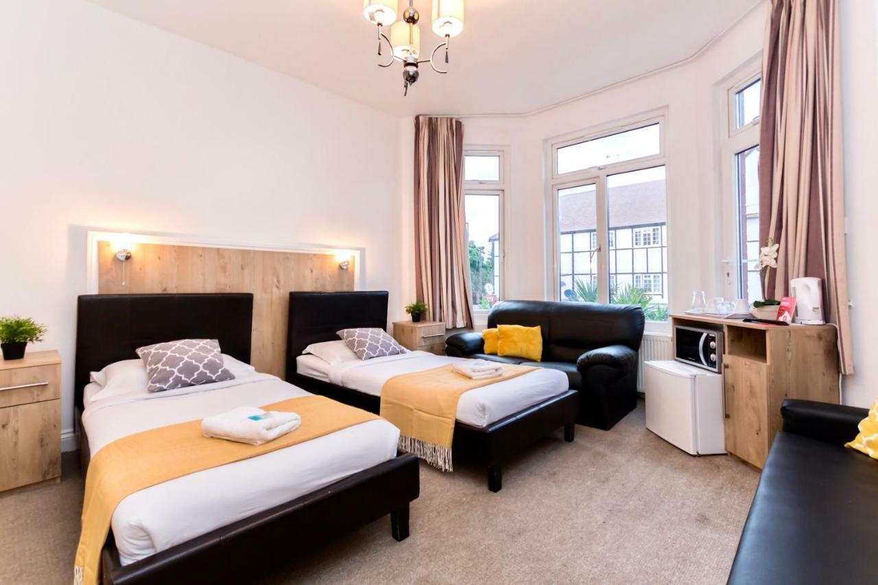 Oyo Tamtam Acton Hotel Лондон Екстер'єр фото
