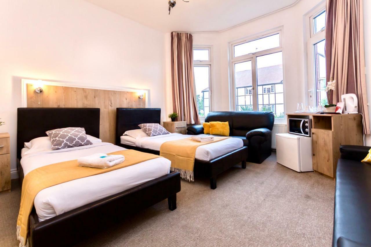 Oyo Tamtam Acton Hotel Лондон Екстер'єр фото