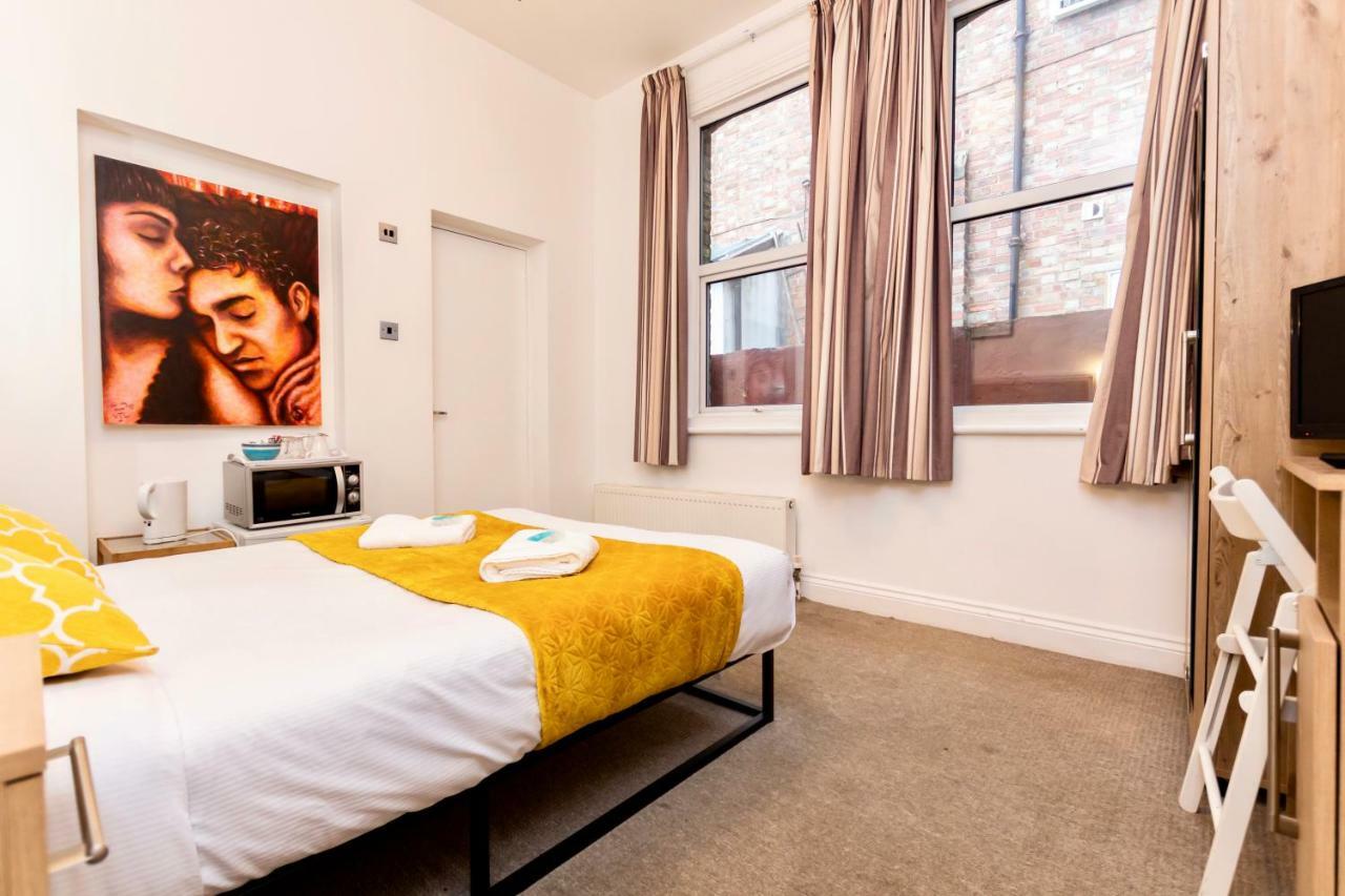 Oyo Tamtam Acton Hotel Лондон Екстер'єр фото