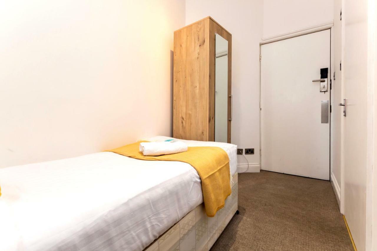 Oyo Tamtam Acton Hotel Лондон Екстер'єр фото