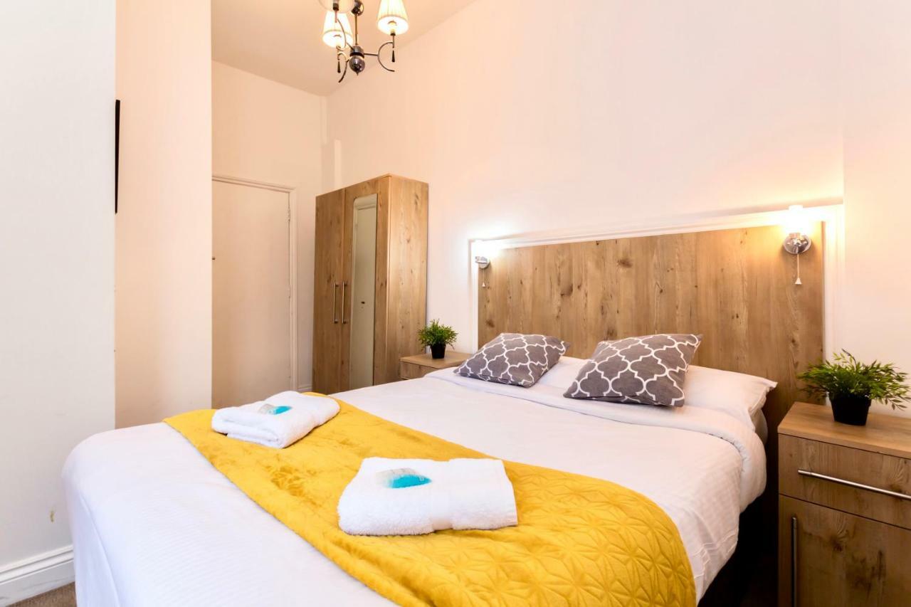 Oyo Tamtam Acton Hotel Лондон Екстер'єр фото